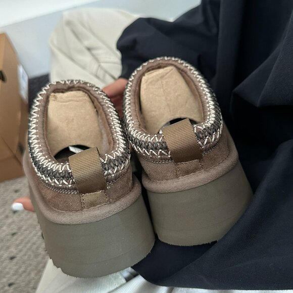 UGG Tazz Platform Shearling Lined Slipper - Picture 9 of 9